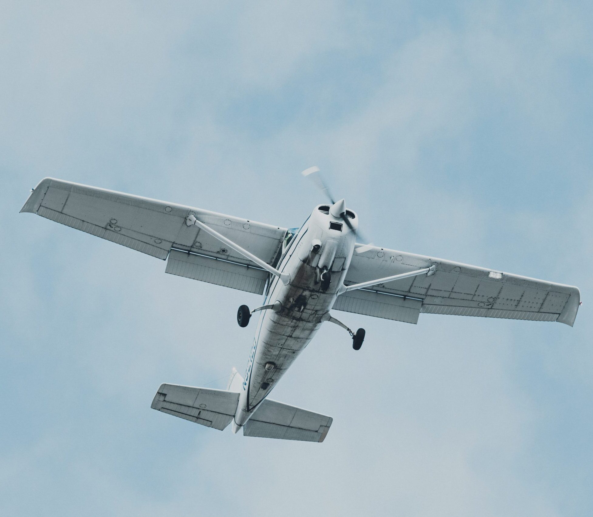 Image for More Than a Dozen Hurt After Skydiving Plane Crashes in NJ